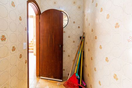 Casa à venda com 309m², 4 quartos e 8 vagasDepósito área de serviço