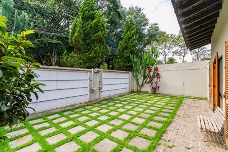 Casa à venda com 309m², 4 quartos e 8 vagasGaragem e jardim