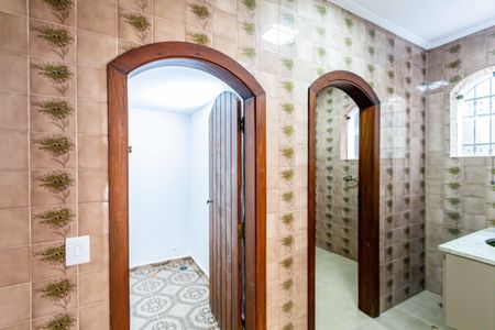 Casa à venda com 309m², 4 quartos e 8 vagasSalão  - Banheiro