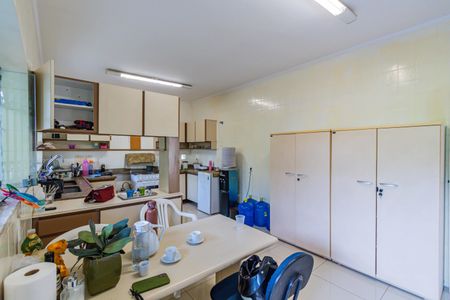 Casa à venda com 309m², 4 quartos e 8 vagasCozinha