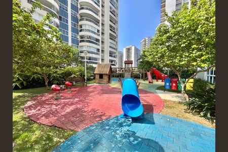 Apartamento para alugar com 117m², 3 quartos e 2 vagas Apartamento para alugar com 117m², 3 quartos e 2 vagasÁrea comum - Playground