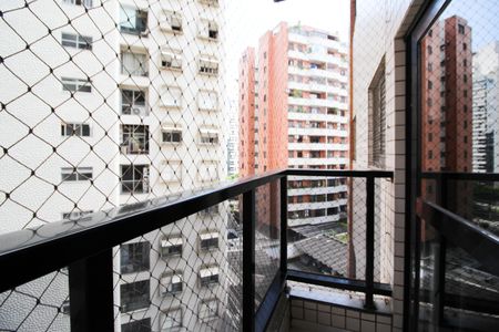 Apartamento para alugar com 76m², 3 quartos e 1 vagaVaranda