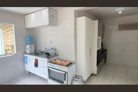 Casa para alugar com 800m², 8 quartos e 10 vagasCozinha