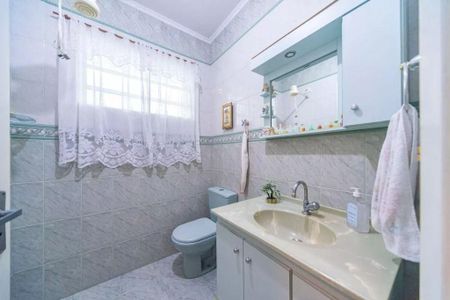 Casa à venda com 2 quartos, 140m² em Vila Scarpelli, Santo André