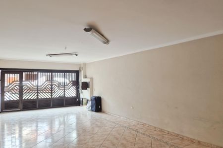 Casa à venda com 300m², 4 quartos e 4 vagas Casa à venda com 300m², 4 quartos e 4 vagasGaragem