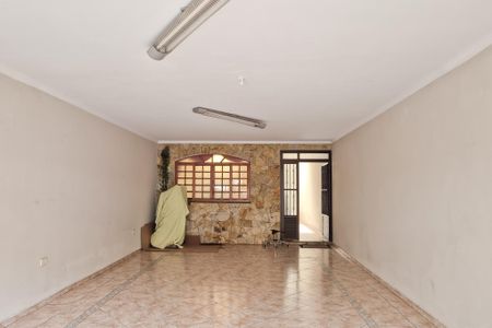 Casa à venda com 300m², 4 quartos e 4 vagas Casa à venda com 300m², 4 quartos e 4 vagasGaragem