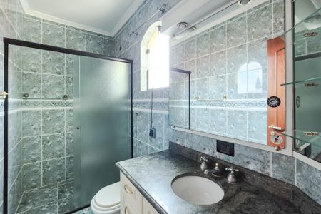 Casa à venda com 300m², 4 quartos e 4 vagas Casa à venda com 300m², 4 quartos e 4 vagasBanheiro da Suíte 4