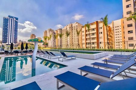 Apartamento à venda com 37m², 1 quarto e 1 vagaÁrea comum - Piscina