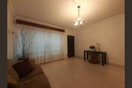 Casa à venda com 3 quartos, 161m² em Pinheirinho, Santo André