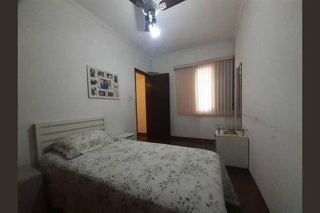 Casa à venda com 3 quartos, 161m² em Pinheirinho, Santo André