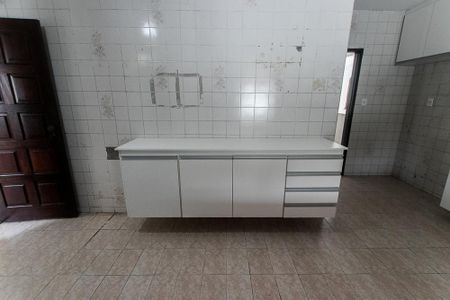 Casa de condomínio para alugar com 500m², 4 quartos e 3 vagas Casa de condomínio para alugar com 500m², 4 quartos e 3 vagasCozinha