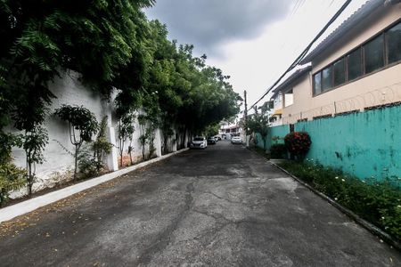 Casa de condomínio para alugar com 500m², 4 quartos e 3 vagas Casa de condomínio para alugar com 500m², 4 quartos e 3 vagasVista da Rua
