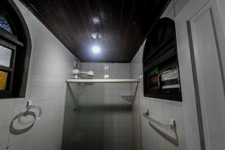 Casa de condomínio para alugar com 500m², 4 quartos e 3 vagas Casa de condomínio para alugar com 500m², 4 quartos e 3 vagasBanheiro do Quarto 2