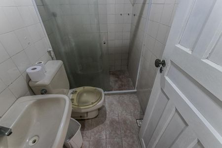 Casa de condomínio para alugar com 500m², 4 quartos e 3 vagas Casa de condomínio para alugar com 500m², 4 quartos e 3 vagasBanheiro social