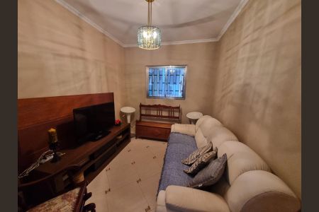 Casa à venda com 180m², 3 quartos e 2 vagas Casa à venda com 180m², 3 quartos e 2 vagasSala