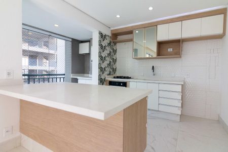 Foto 03 de apartamento à venda com 2 quartos, 51m² em Jardim Tupanci, Barueri