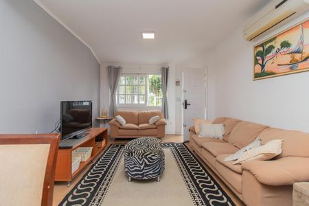 Sala de casa à venda com 2 quartos, 183m² em Hípica, Porto Alegre