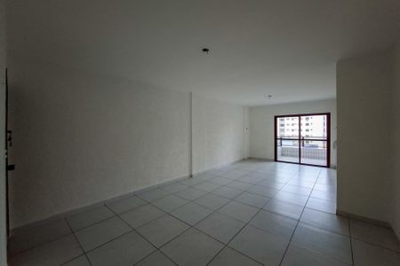 Sala de apartamento para alugar com 3 quartos, 188m² em Vila Tupi, Praia Grande