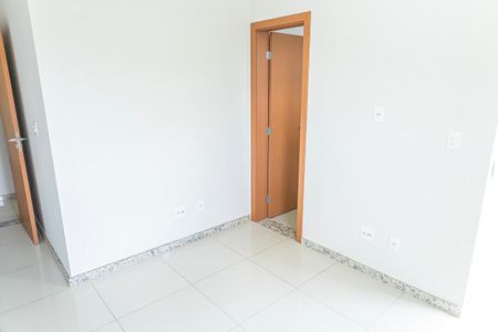 Quarto 2/ suite/ varanda de apartamento para alugar com 2 quartos, 57m² em Castelo, Belo Horizonte