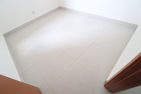 Quarto 1 de apartamento para alugar com 2 quartos, 53m² em Novo Mundo, Uberlândia