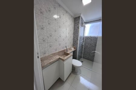Banheiro de apartamento à venda com 2 quartos, 41m² em Jardim do Lago, Osasco