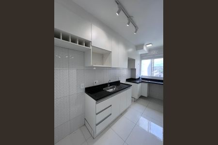Cozinha de apartamento à venda com 2 quartos, 41m² em Jardim do Lago, Osasco