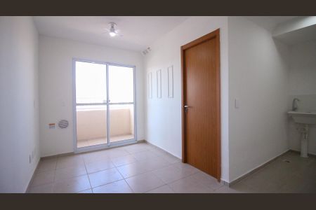 Apartamento para alugar com 2 quartos, 38m² em Vila Antonieta, São Paulo
