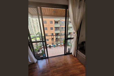 Foto 02 de apartamento à venda com 3 quartos, 75m² em Alphaville, Barueri
