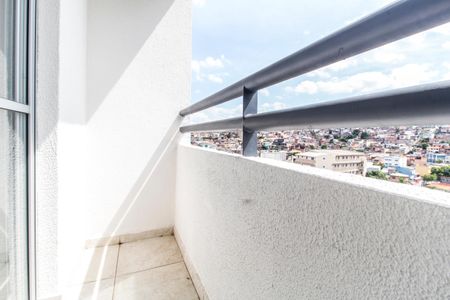 Sacada de casa de condomínio para alugar com 3 quartos, 49m² em Vila Merces, Carapicuíba