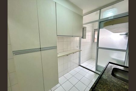 Apartamento à venda com 75m², 3 quartos e 2 vagasCozinha