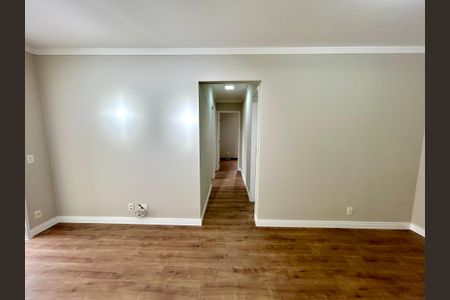 Sala de apartamento para alugar com 3 quartos, 75m² em Vila Augusta, Guarulhos