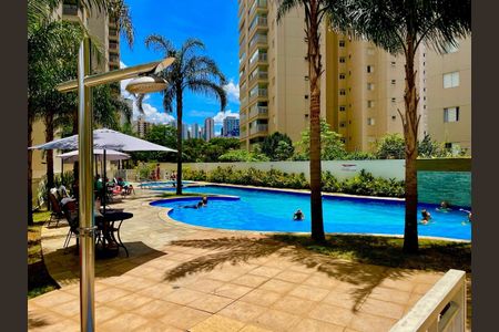 Apartamento à venda com 75m², 3 quartos e 2 vagasÁrea comum - Piscina