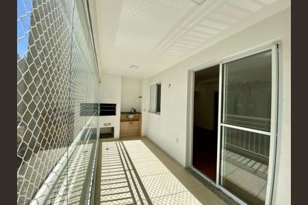Apartamento à venda com 105m², 3 quartos e 2 vagasFoto 01