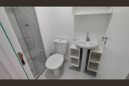 Apartamento para alugar com 32m², 2 quartos e sem vaga Apartamento para alugar com 32m², 2 quartos e sem vagaBanheiro