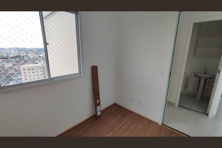 Quarto 1 de apartamento para alugar com 2 quartos, 32m² em Vila Carmosina, São Paulo