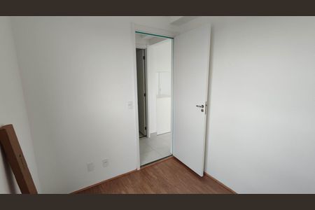 Quarto 1 de apartamento para alugar com 2 quartos, 32m² em Vila Carmosina, São Paulo