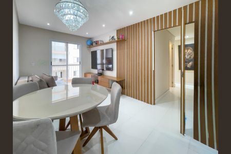 Foto 01 de apartamento à venda com 2 quartos, 72m² em Jardim Tupanci, Barueri
