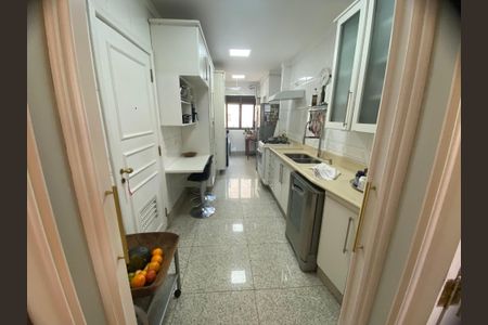 Apartamento à venda com 118m², 3 quartos e 2 vagasFoto 02