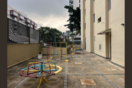 Apartamento à venda com 42m², 2 quartos e 1 vaga Apartamento à venda com 42m², 2 quartos e 1 vagaÁrea comum - Playground