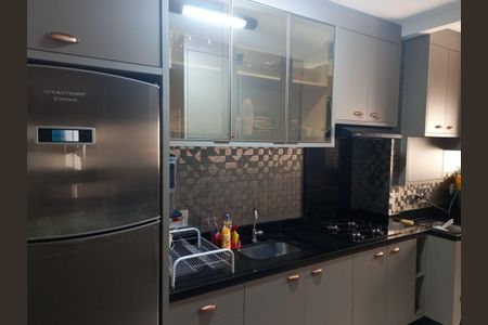 Foto 02 de apartamento à venda com 3 quartos, 80m² em Jardim Tupanci, Barueri