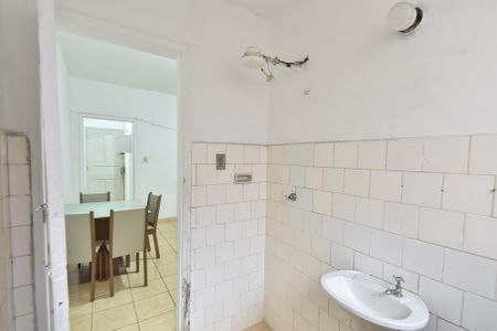 Banheiro de kitnet/studio para alugar com 1 quarto, 30m² em Liberdade, São Paulo