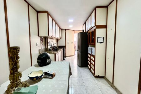 Apartamento para alugar com 170m², 3 quartos e 1 vaga Apartamento para alugar com 170m², 3 quartos e 1 vagaCozinha