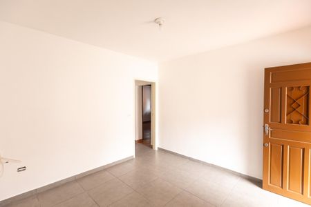 Sala de estar de casa para alugar com 3 quartos, 170m² em Vila Marari, São Paulo