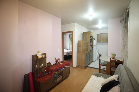 Sala de apartamento à venda com 2 quartos, 45m² em Rubem Berta, Porto Alegre