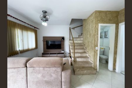 Foto 03 de casa de condomínio à venda com 3 quartos, 96m² em Jardim Regina Alice, Barueri