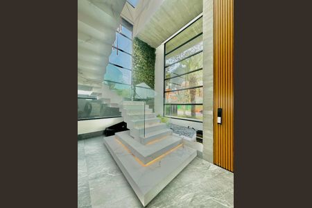 Casa de condomínio à venda com 541m², 4 quartos e 4 vagas Casa de condomínio à venda com 541m², 4 quartos e 4 vagasIMG_E1085