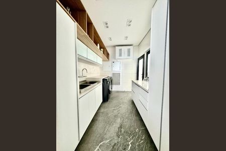 Casa de condomínio à venda com 541m², 4 quartos e 4 vagas Casa de condomínio à venda com 541m², 4 quartos e 4 vagasIMG_E1097