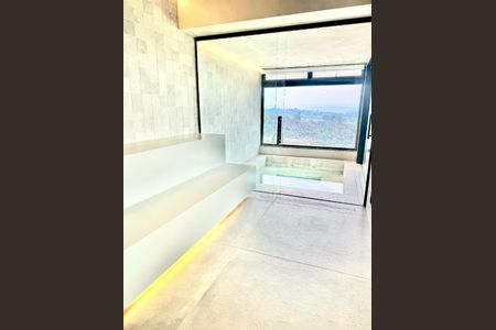 Casa de condomínio à venda com 541m², 4 quartos e 4 vagas Casa de condomínio à venda com 541m², 4 quartos e 4 vagasIMG_E1172