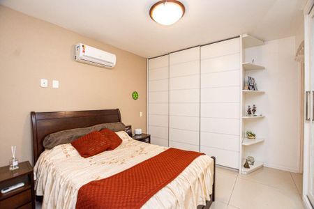 Apartamento à venda com 4 quartos, 158m² em Icaraí, Niterói