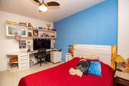 Apartamento à venda com 4 quartos, 158m² em Icaraí, Niterói